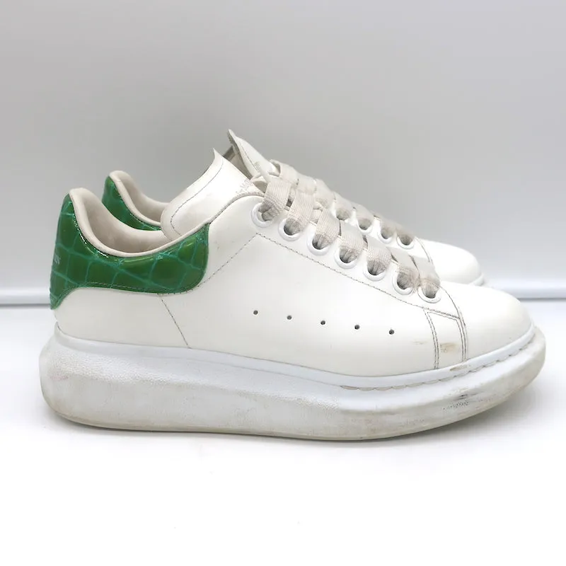 Alexander McQueen Sneakers surdimensionnées en cuir à motif crocodile blanc et vert taille 37