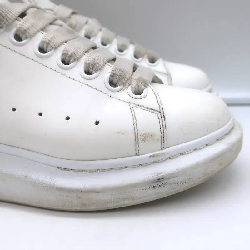 Alexander McQueen Sneakers surdimensionnées en cuir à motif crocodile blanc et vert taille 37