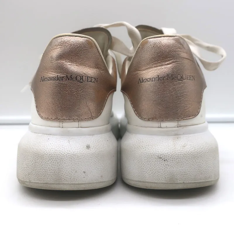 Alexander McQueen Sneakers surdimensionnées en cuir métallisé blanc et or rose taille 37