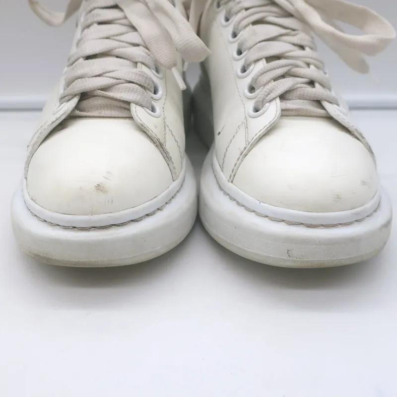 Alexander McQueen Sneakers surdimensionnées en cuir métallisé blanc et or rose taille 37