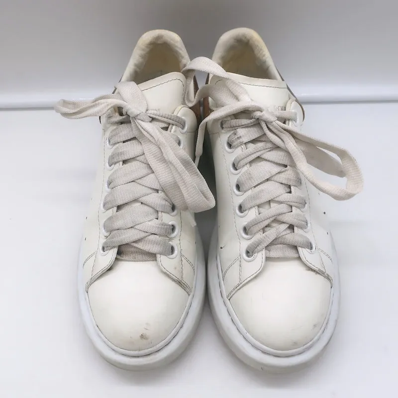 Alexander McQueen Sneakers surdimensionnées en cuir métallisé blanc et or rose taille 37