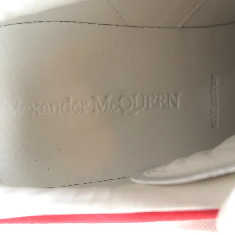 Alexander McQueen Sneakers surdimensionnées en cuir blanc et daim rouge Taille 40
