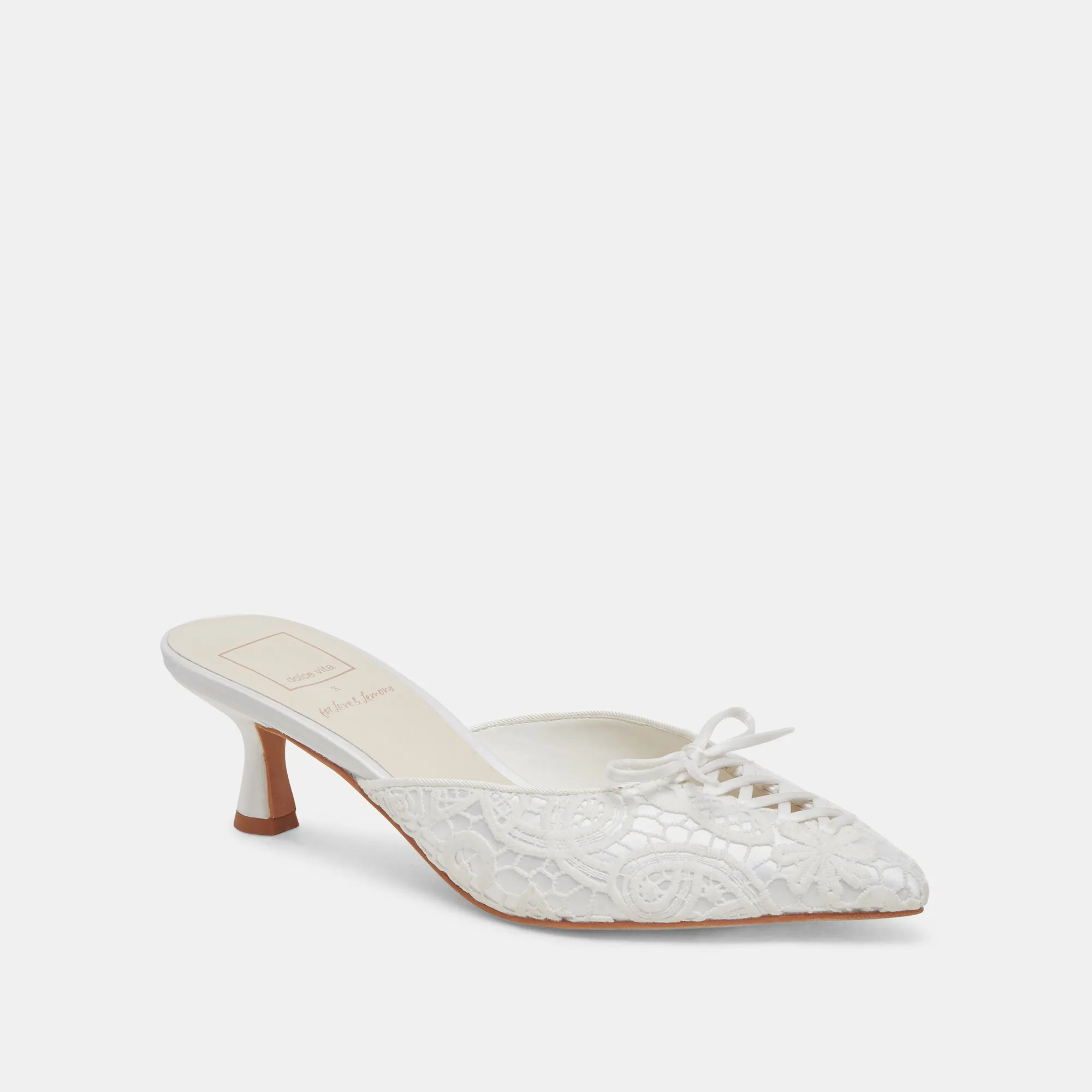 CAMILE TALONS LARGES BLANCS À MOTIFS FLORAUX ET OEILLETS