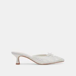 CAMILE TALONS LARGES BLANCS À MOTIFS FLORAUX ET OEILLETS