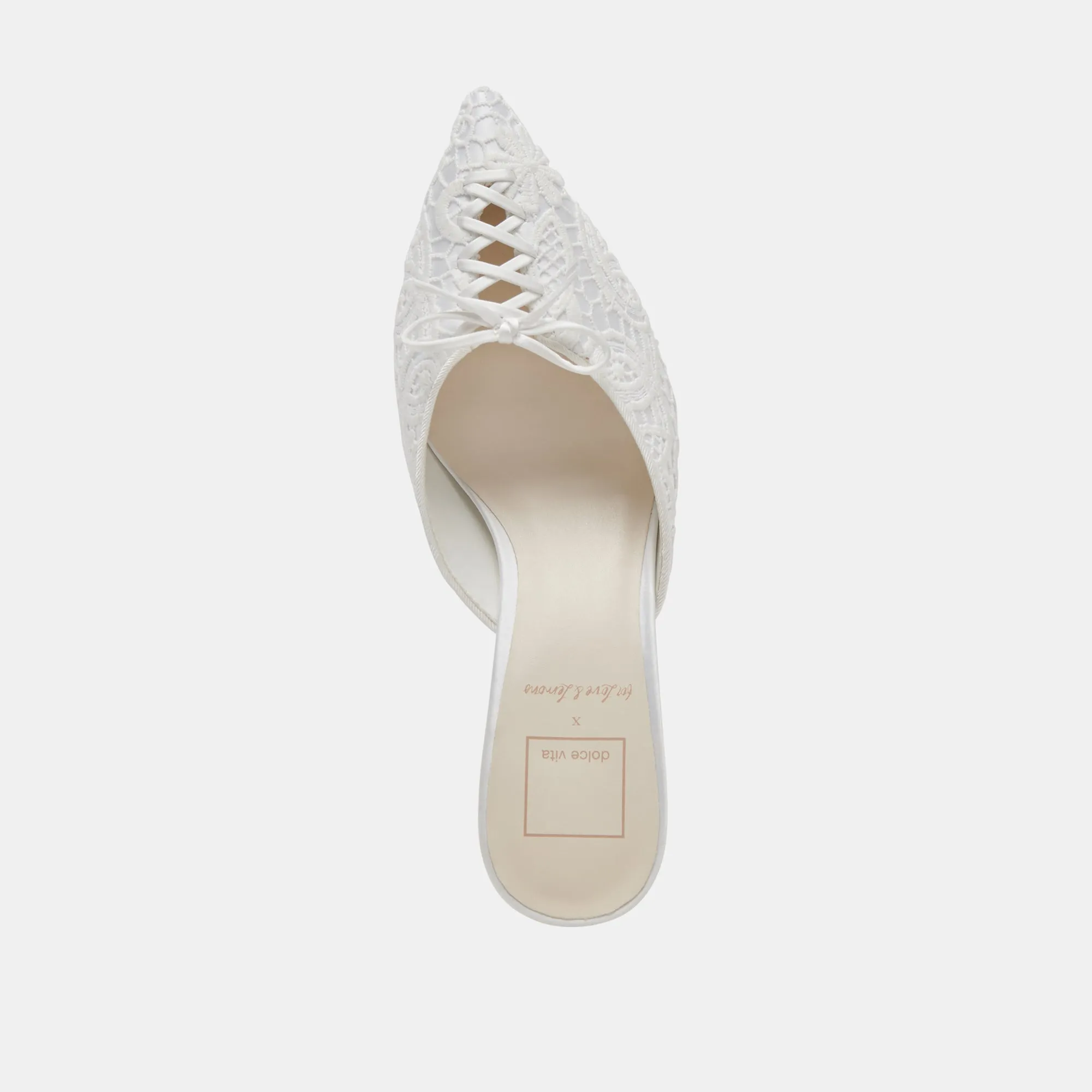 CAMILE TALONS LARGES BLANCS À MOTIFS FLORAUX ET OEILLETS