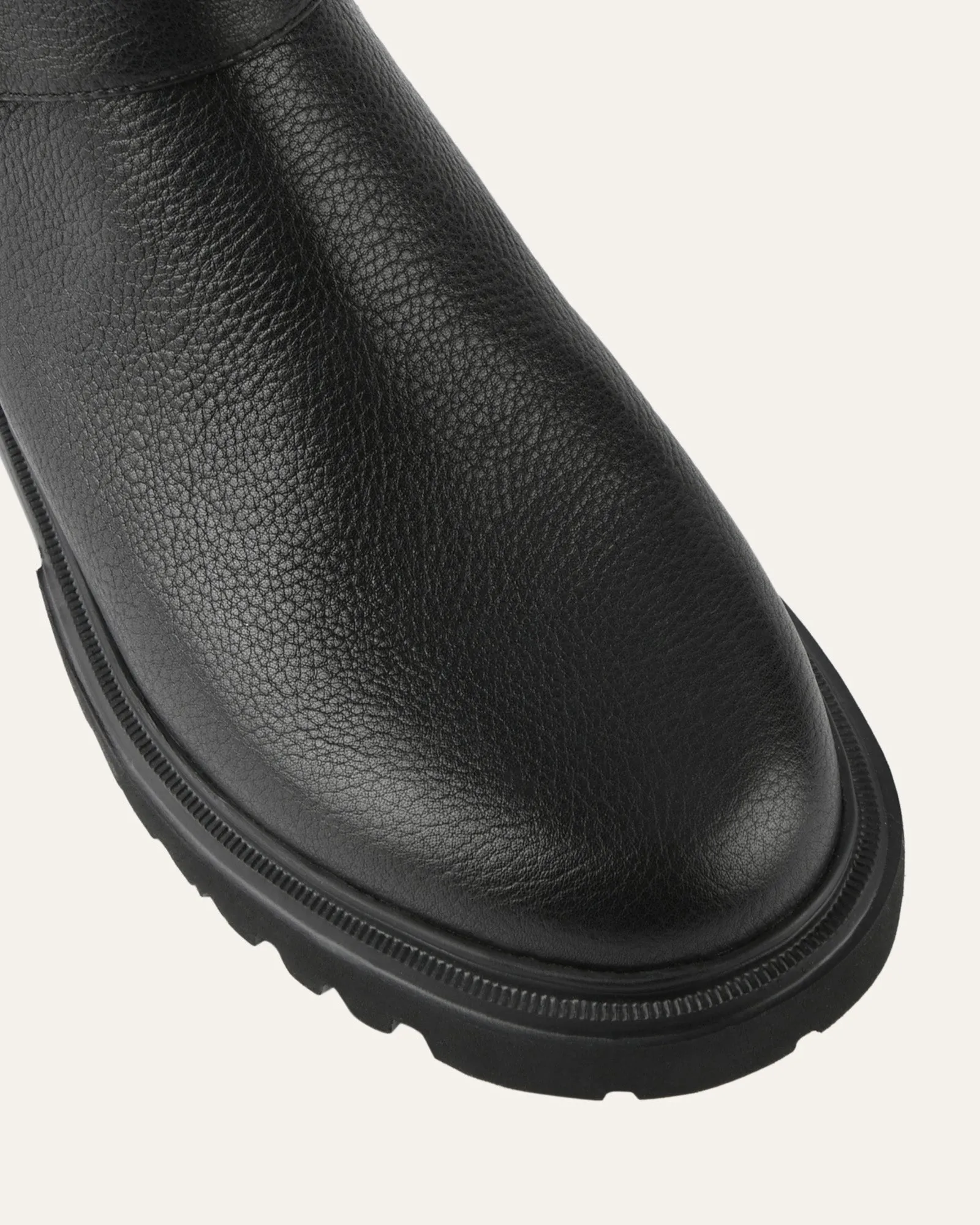 BOTTINES ELLIOT À CHEVILLE PLATE EN CUIR NOIR