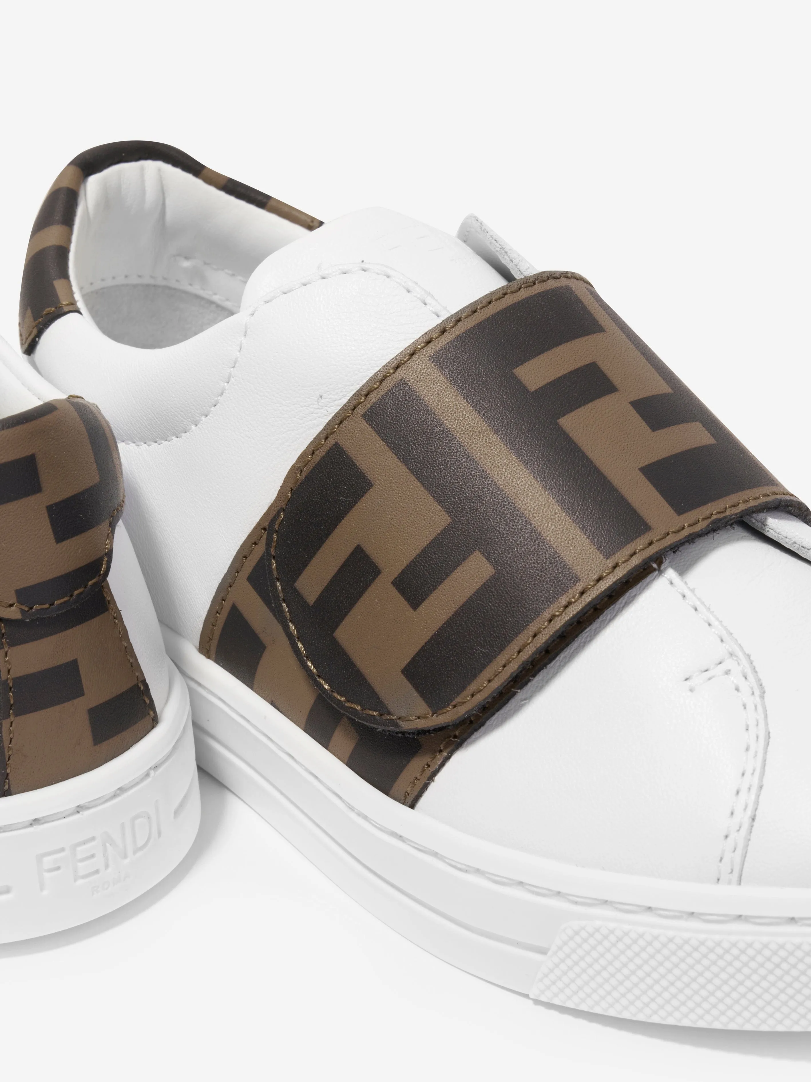 Fendi Kids Baskets en cuir avec logo FF en blanc