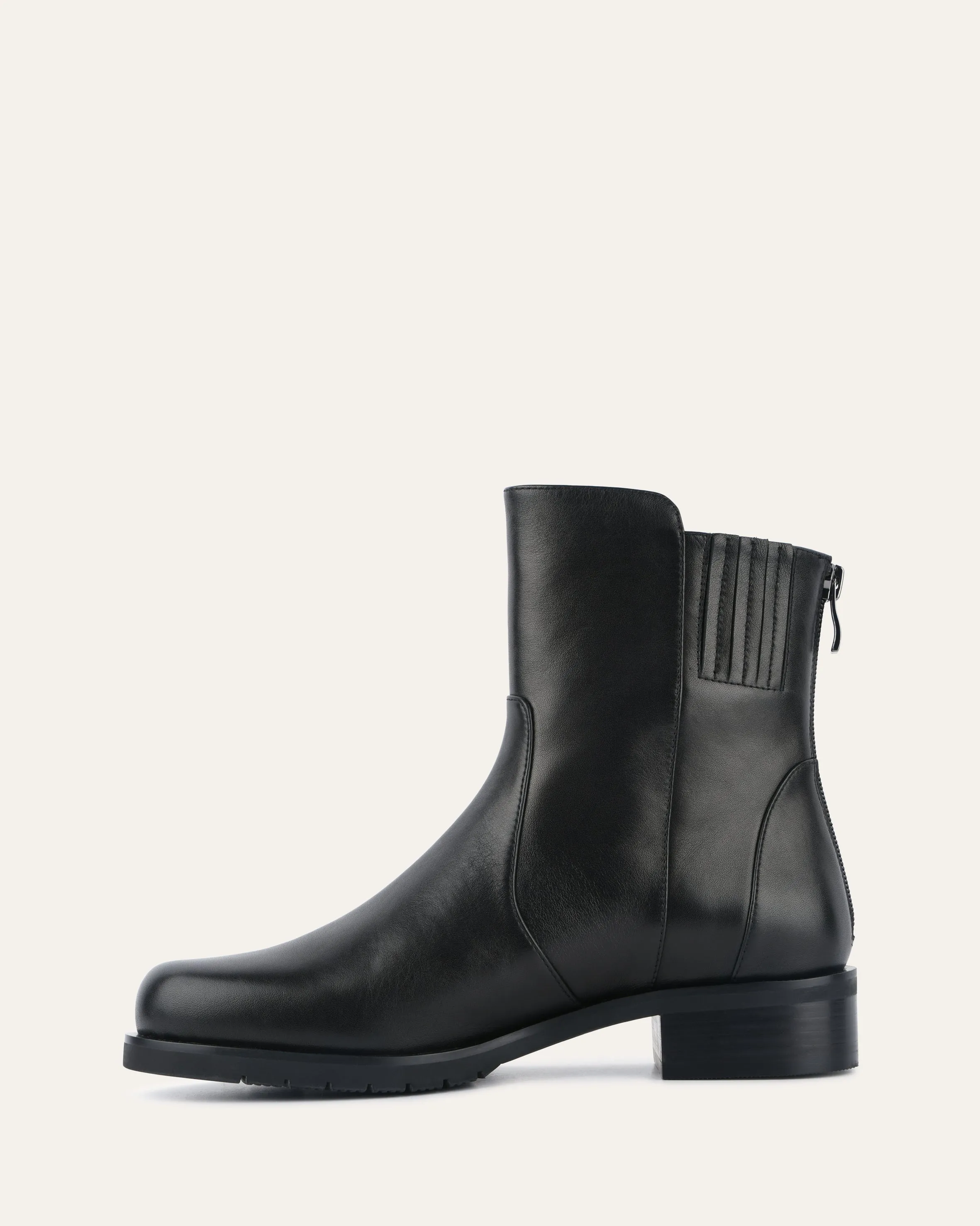 BOTTINES JOHNSTON À CHEVILLE PLATE EN CUIR NOIR