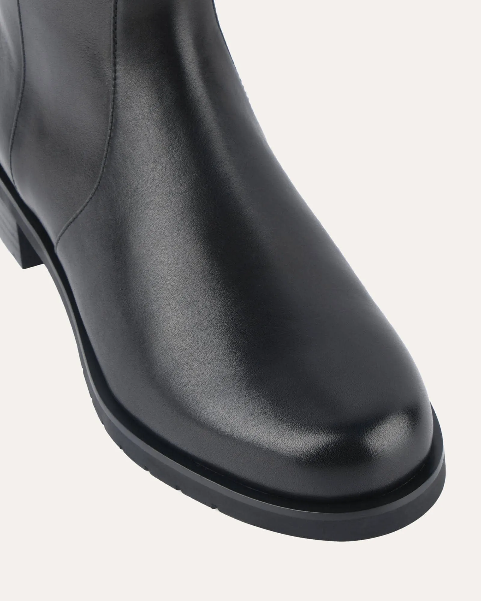 BOTTINES JOHNSTON À CHEVILLE PLATE EN CUIR NOIR