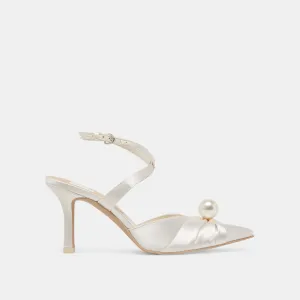 KAYSEY TALONS SATIN VANILLE
