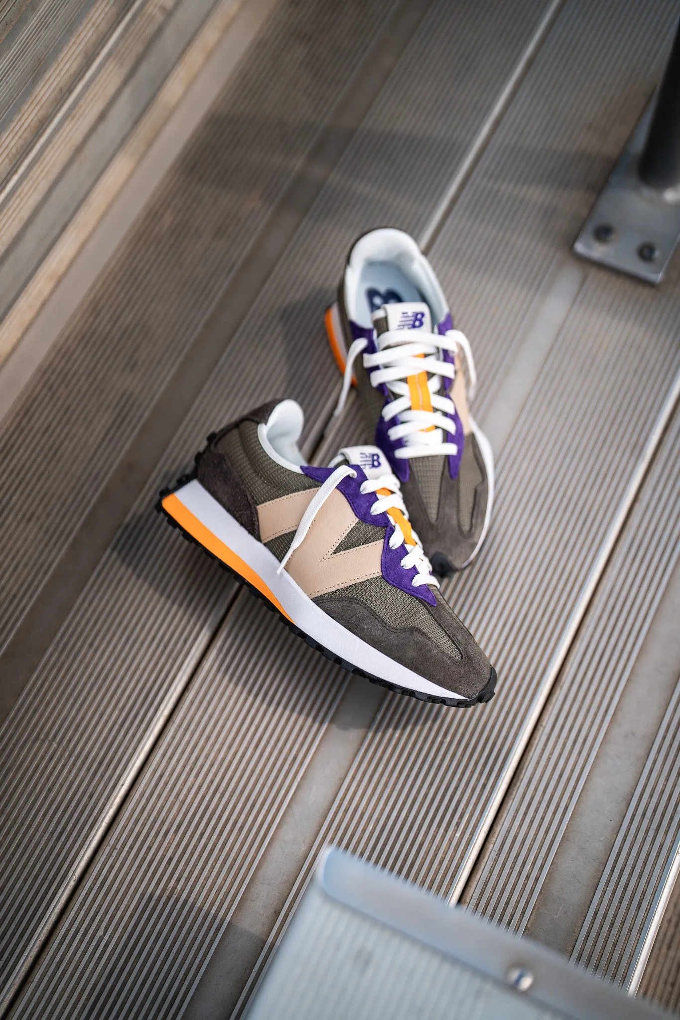 New Balance 327 (Mouffette) pour Homme - MS327DO