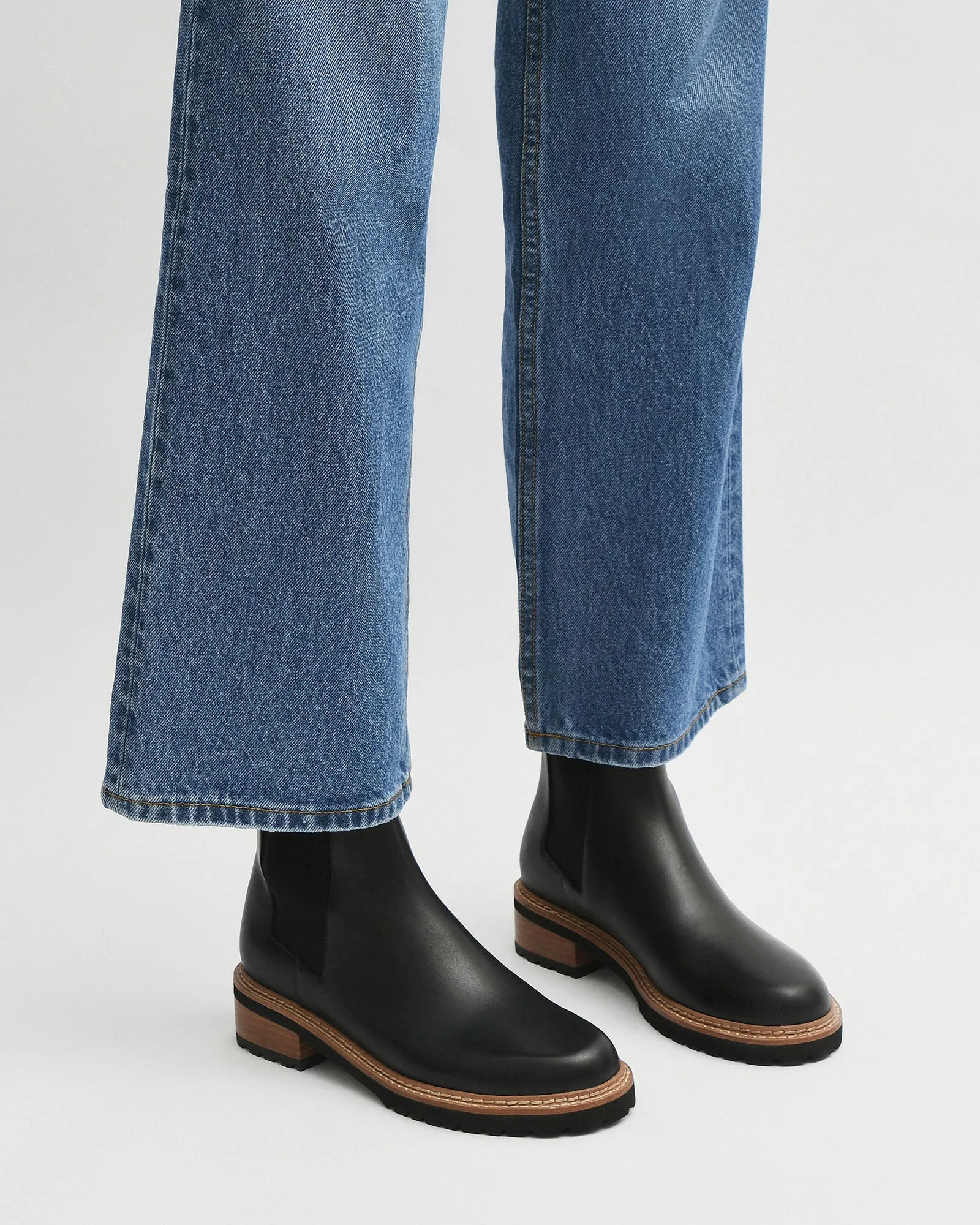BOTTINES SAMIRA À TALON PLAT EN CUIR NOIR