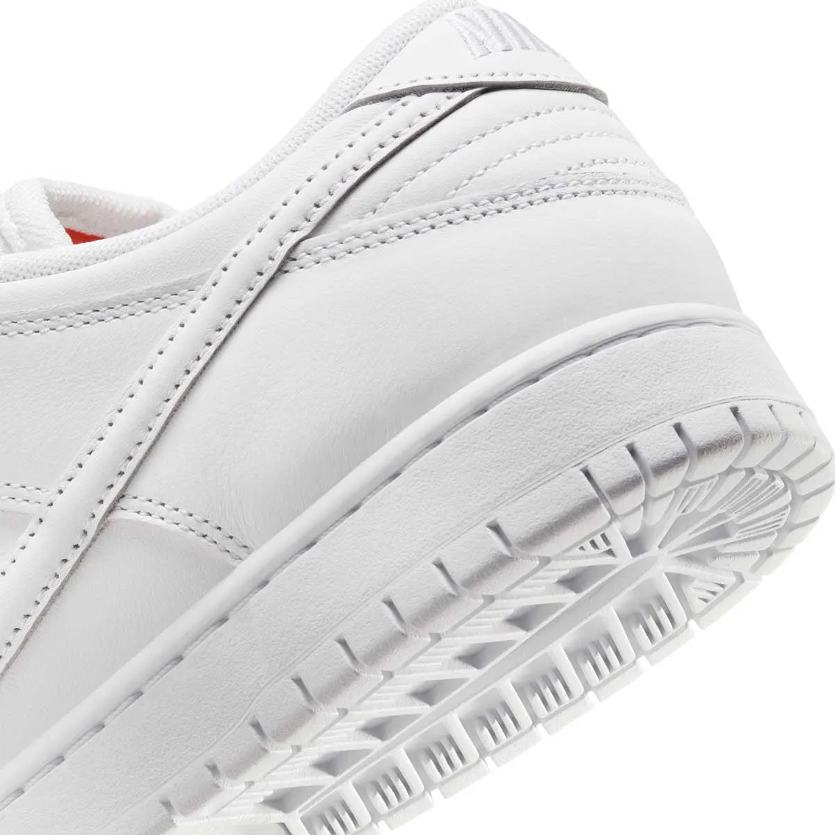 SB Dunk Low Pro 'Blanc'