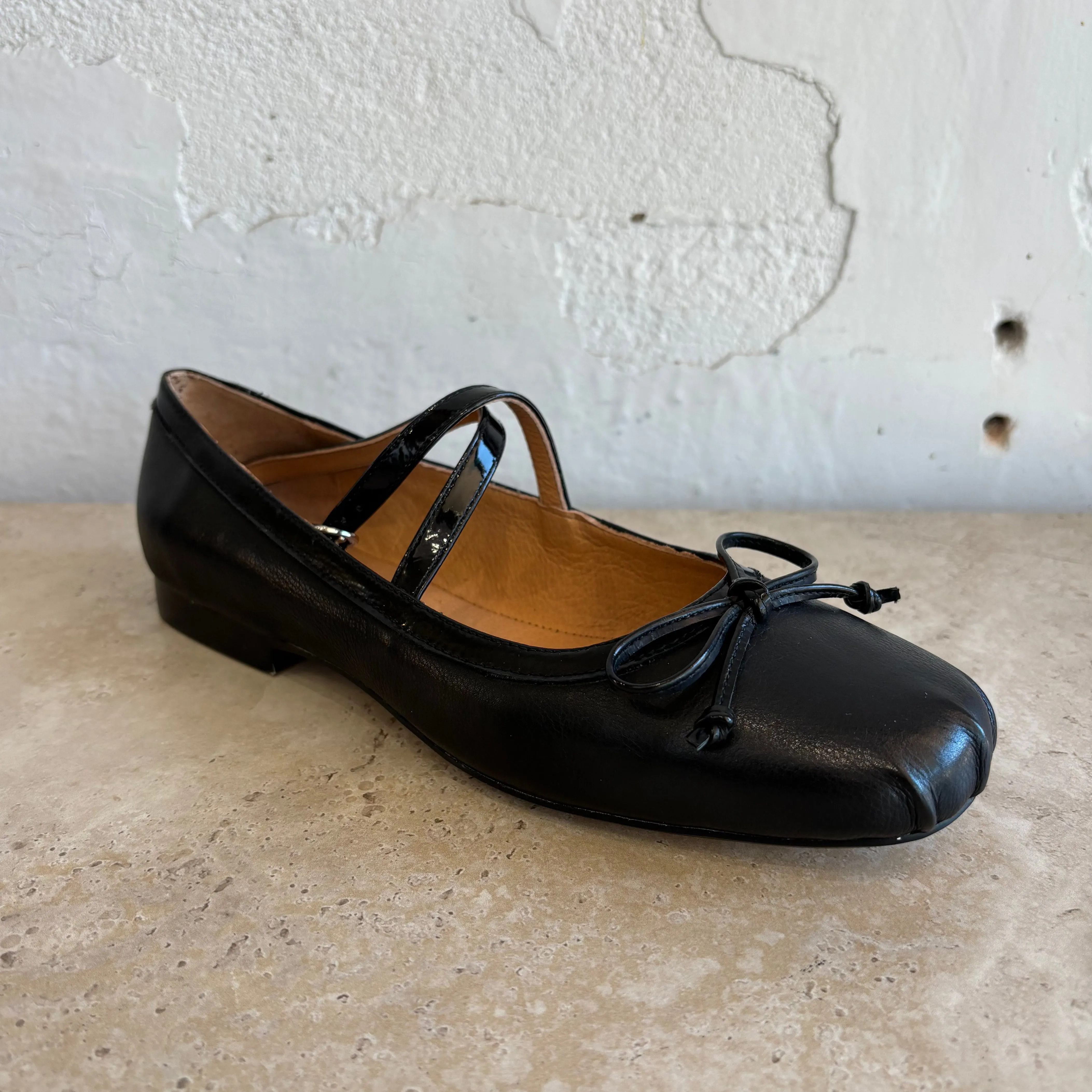 Top End Mowwie Noir