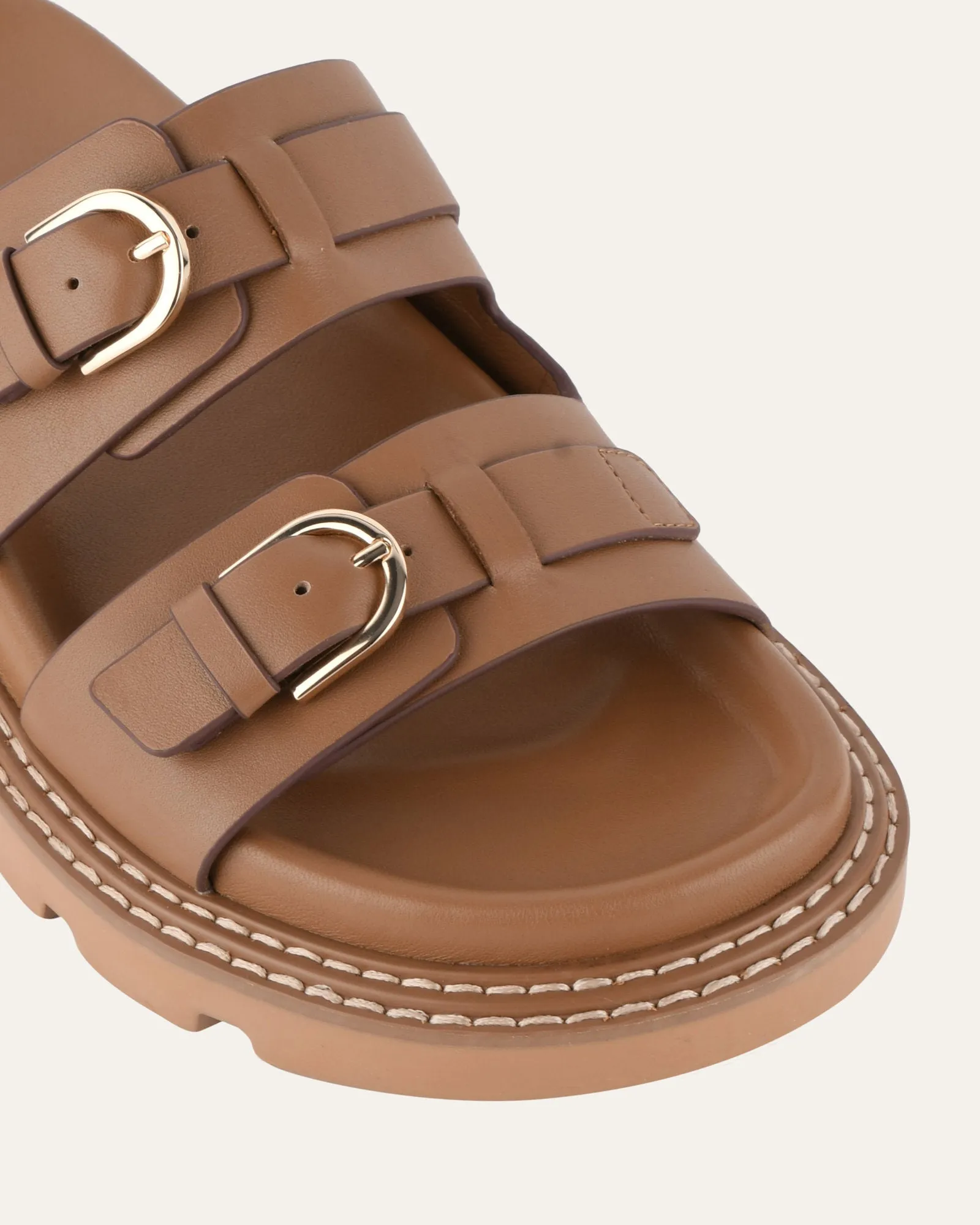SANDALES PLATES VICHY CUIR TAN